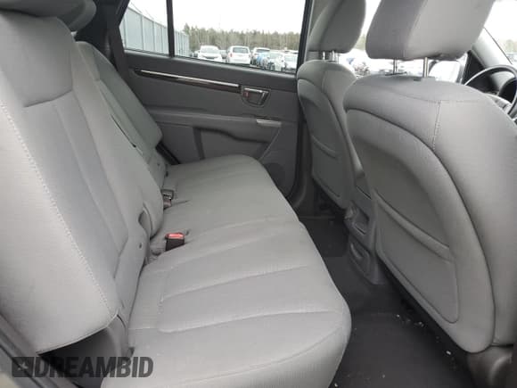 ✅ 2011 Hyundai Santa Fe GLS • VIN: 5XYZGDAG3BG053651 • Lot: 81280894. Listed on Copart with 192,025 mi. Free auction sales archive from the USA and detailed vehicle history report at DreamBid. Image 10.