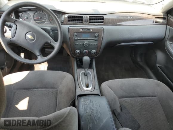 ✅ 2014 Chevrolet Impala LS • VIN: 2G1WA5E38E1171591 • Лот: 80653475. Опубликован ранее на Copart с пробегом 151 111 миль. Бесплатный доступ к архиву аукционных продаж из США и подробный отчёт об истории автомобиля на DreamBid. Изображение 8.