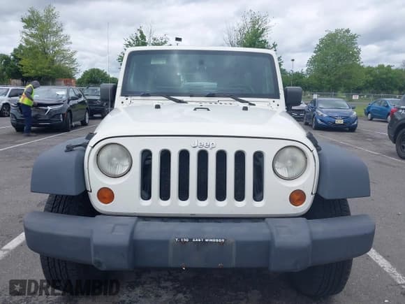 ✅ 2008 Jeep Wrangler Unlimited X • VIN: 1J4GA39188L584256 • Lot: 42349536. Listed on IAAI with 126,778 mi. Free auction sales archive from the USA and detailed vehicle history report at DreamBid. Image 12.