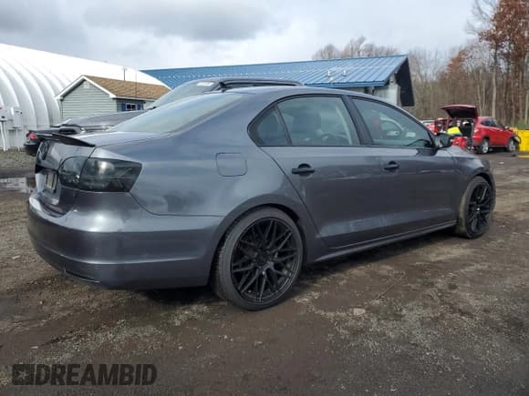 ✅ 2012 Volkswagen Jetta SE • VIN: 3VWBP7AJ0CM385532 • Lot: 91991445. Listed on Copart with 150,559 mi. Free auction sales archive from the USA and detailed vehicle history report at DreamBid. Image 3.