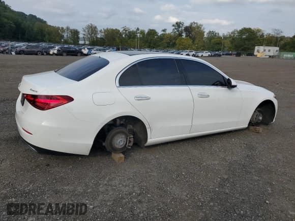✅ 2023 Mercedes-Benz C 300 • VIN: W1KAF4HB8PR126473 • Lot: 83824685. Wystawiony na Copart z przebiegiem 18 692 mil. Bezpłatny archiwum sprzedaży aukcyjnych z USA i szczegółowy raport historii pojazdu na DreamBid. Zdjęcie 3.