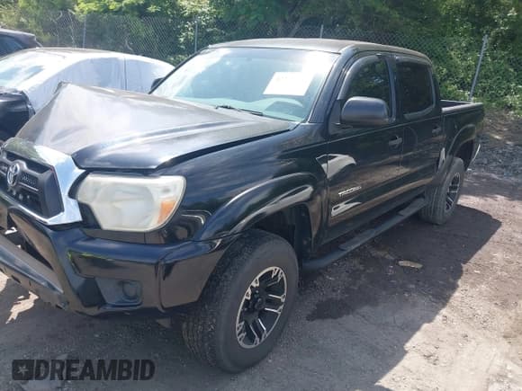 ✅ 2013 Toyota Tacoma • VIN: 5TFJX4CN6DX034147 • Lot: 42278388. Listed on IAAI with 207,685 mi. Free auction sales archive from the USA and detailed vehicle history report at DreamBid. Image 2.