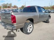 ✅ 2008 Dodge 1500 ST • VIN: 1D7HU18218J130917 • Lot: 43617480. Wystawiony na IAAI z przebiegiem 208 586 mil. Bezpłatny archiwum sprzedaży aukcyjnych z USA i szczegółowy raport historii pojazdu na DreamBid. Zdjęcie 4.