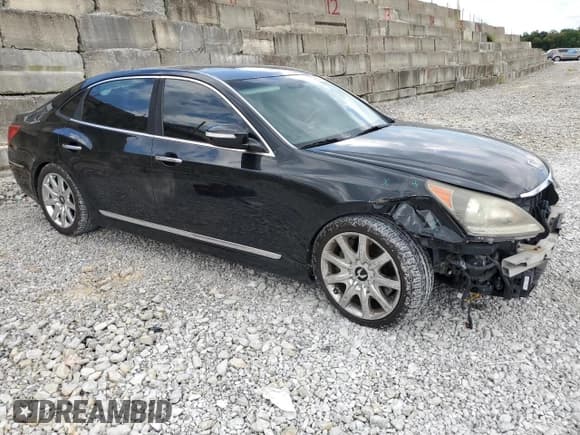 ✅ 2013 Hyundai Equus Signature • VIN: KMHGH4JH6DU057817 • Lot: 68429565. Listed on Copart with 73,540 mi. Free auction sales archive from the USA and detailed vehicle history report at DreamBid. Image 4.