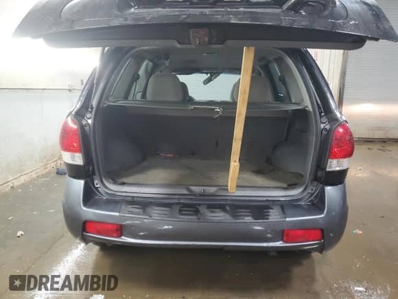 2005 Hyundai Santa Fe GLS с VIN KM8SC13E75U943561, выставлен на аукционе Copart как лот 45526195 с пробегом 98 640 миль миль и Списание • Salvage title. История ставок и продаж доступна на DreamBid. Изображение 6.