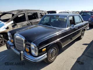 ✅ 1971 Mercedes-Benz 280 • VIN: 12086504 • Лот: 68253254. Опубликован ранее на Copart с пробегом 30 000 миль. Бесплатный доступ к архиву аукционных продаж из США и подробный отчёт об истории автомобиля на DreamBid. Изображение 1.