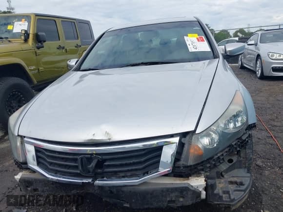 ✅ 2008 Honda Accord EX-L • VIN: JHMCP26818C012636 • Lot: 42171692. Wystawiony na IAAI z przebiegiem 183 907 mil. Bezpłatny archiwum sprzedaży aukcyjnych z USA i szczegółowy raport historii pojazdu na DreamBid. Zdjęcie 13.