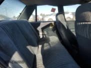 ✅ 1992 Chevrolet Corsica LT • VIN: 1G1LT53TXNY265498 • Лот: 82382045. Опубликован ранее на Copart с пробегом 316 183 миль. Бесплатный доступ к архиву аукционных продаж из США и подробный отчёт об истории автомобиля на DreamBid. Изображение 10.