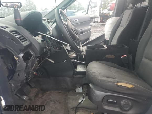 ✅ 2015 Ford Police Interceptor Utility • VIN: 1FM5K8AR1FGA09944 • Lot: 84980005. Wystawiony na Copart z przebiegiem Nie podano. Bezpłatny archiwum sprzedaży aukcyjnych z USA i szczegółowy raport historii pojazdu na DreamBid. Zdjęcie 7.