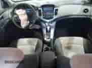 2011 Chevrolet Cruze LS z VIN 1G1PC5SH2B7185726, wystawiony jako Copart lot #71673065 z przebiegiem 229 657 mil mil oraz Szkoda całkowita • Salvage title. Historia ofert i sprzedaży dostępna na DreamBid. Obrazek 8.