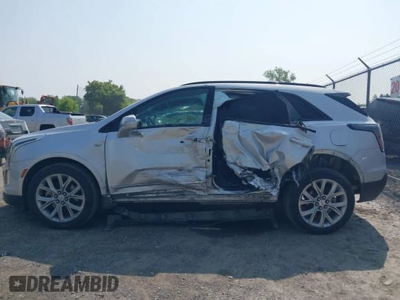 ✅ 2020 Cadillac XT5 Sport AWD • VIN: 1GYKNGRSXLZ135794 • Лот: 42414829. Опубликован ранее на IAAI с пробегом 75 577 миль. Бесплатный доступ к архиву аукционных продаж из США и подробный отчёт об истории автомобиля на DreamBid. Изображение 6.