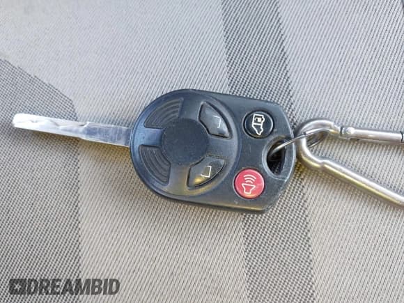 ✅ 2015 Ford Transit Connect XLT • VIN: NM0LS7F78F1196421 • Lot: 43695790. Listed on IAAI with 131,005 mi. Free auction sales archive from the USA and detailed vehicle history report at DreamBid. Image 11.