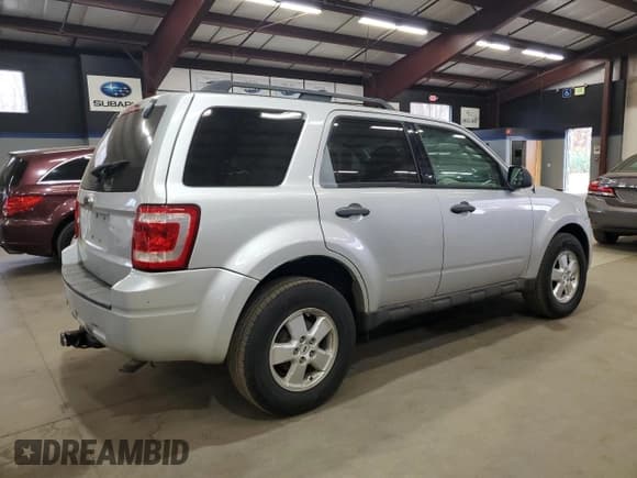 ✅ 2009 Ford Escape XLT • VIN: 1FMCU03739KA51144 • Lot: 90878085. Listed on Copart with 125,610 mi. Free auction sales archive from the USA and detailed vehicle history report at DreamBid. Image 3.