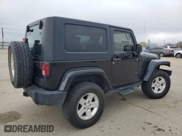 ✅ 2008 Jeep Wrangler Sahara • VIN: 1J4FA54148L591820 • Лот: 51252525. Опубликован ранее на Copart с пробегом 84 733 миль. Бесплатный доступ к архиву аукционных продаж из США и подробный отчёт об истории автомобиля на DreamBid. Изображение 3.