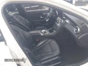 ✅ 2015 Mercedes-Benz C 300 Luxury • VIN: 55SWF4KB6FU062106 • Lot: 43695334. Wystawiony na IAAI z przebiegiem 123 378 mil. Bezpłatny archiwum sprzedaży aukcyjnych z USA i szczegółowy raport historii pojazdu na DreamBid. Zdjęcie 5.