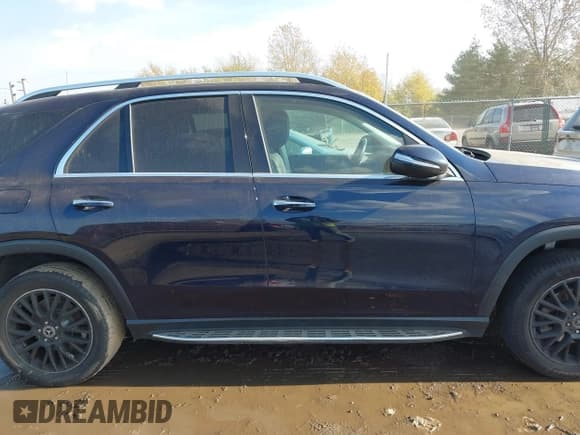 ✅ 2020 Mercedes-Benz GLE 350 • VIN: 4JGFB4KB3LA009697 • Lot: 43610450. Listed on IAAI with 82,430 mi. Free auction sales archive from the USA and detailed vehicle history report at DreamBid. Image 13.