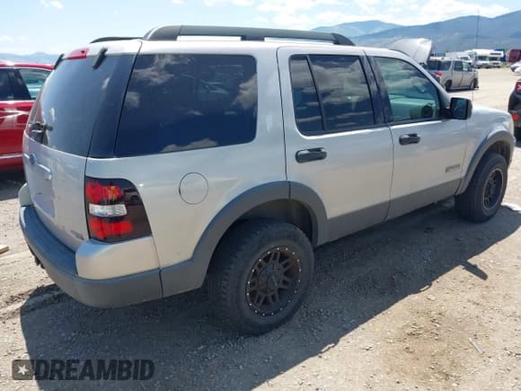 ✅ 2006 Ford Explorer XLT • VIN: 1FMEU73E76UA80890 • Лот: 42524830. Опубликован ранее на IAAI с пробегом 138 640 миль. Бесплатный доступ к архиву аукционных продаж из США и подробный отчёт об истории автомобиля на DreamBid. Изображение 4.