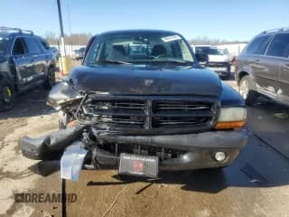 ✅ 2002 Dodge Dakota Sport • VIN: 1B7FL36XX2S643163 • Lot: 80643184. Wystawiony na Copart z przebiegiem 230 990 mil. Bezpłatny archiwum sprzedaży aukcyjnych z USA i szczegółowy raport historii pojazdu na DreamBid. Zdjęcie 5.
