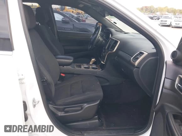 ✅ 2017 Jeep Grand Cherokee Laredo • VIN: 1C4RJEAG0HC757343 • Lot: 43558395. Listed on IAAI with 89,229 mi. Free auction sales archive from the USA and detailed vehicle history report at DreamBid. Image 5.