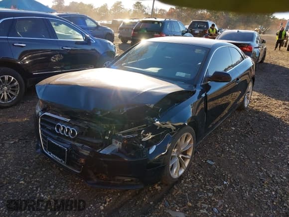 ✅ 2014 Audi A5 Premium • VIN: WAUCFAFR1EA006962 • Lot: 43630302. Listed on IAAI with 115,392 mi. Free auction sales archive from the USA and detailed vehicle history report at DreamBid. Image 6.