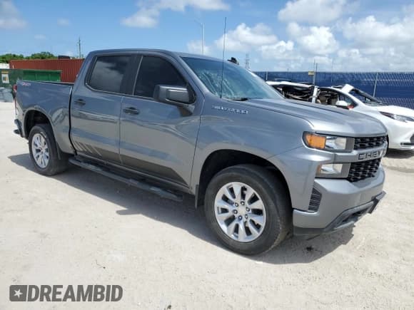 ✅ 2022 Chevrolet Silverado 1500 Custom • VIN: 3GCPYBEK9NG150768 • Lot: 61643675. Wystawiony na Copart z przebiegiem 37 574 mil. Bezpłatny archiwum sprzedaży aukcyjnych z USA i szczegółowy raport historii pojazdu na DreamBid. Zdjęcie 4.