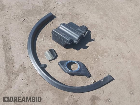 ✅ 2018 Jeep Renegade Latitude • VIN: ZACCJBBB5JPG97763 • Lot: 42601434. Wystawiony na IAAI z przebiegiem 75 916 mil. Bezpłatny archiwum sprzedaży aukcyjnych z USA i szczegółowy raport historii pojazdu na DreamBid. Zdjęcie 12.