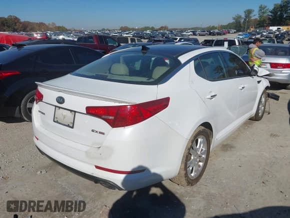 ✅ 2013 Kia Optima EX • VIN: 5XXGN4A70DG155137 • Лот: 43608250. Опубликован ранее на IAAI с пробегом 211 098 миль. Бесплатный доступ к архиву аукционных продаж из США и подробный отчёт об истории автомобиля на DreamBid. Изображение 4.