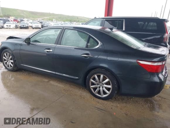 ✅ 2007 Lexus LS 460 • VIN: JTHBL46F275041387 • Lot: 42417384. Listed on IAAI with 154,787 mi. Free auction sales archive from the USA and detailed vehicle history report at DreamBid. Image 14.