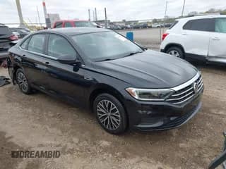 ✅ 2019 Volkswagen Jetta SEL • VIN: 3VWE57BUXKM026523 • Lot: 43482742. Wystawiony na IAAI z przebiegiem 74 187 mil. Bezpłatny archiwum sprzedaży aukcyjnych z USA i szczegółowy raport historii pojazdu na DreamBid. Zdjęcie 1.