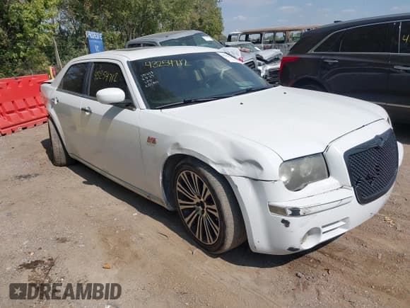 ✅ 2010 Chrysler 300 S • VIN: 2C3CA9CT6AH255872 • Lot: 43254712. Listed on IAAI with 188,993 mi. Free auction sales archive from the USA and detailed vehicle history report at DreamBid. Image 1.