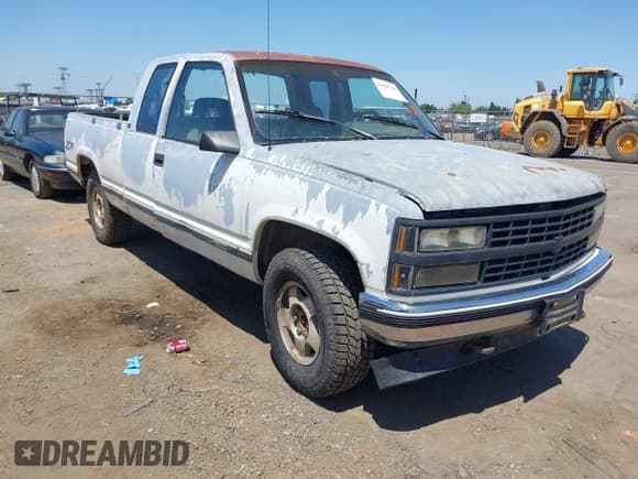✅ 1992 Chevrolet Silverado 1500 • VIN: 2GCEK19K1N1174682 • Лот: 42358338. Опубликован ранее на IAAI с пробегом 235 801 миль. Бесплатный доступ к архиву аукционных продаж из США и подробный отчёт об истории автомобиля на DreamBid. Изображение 1.