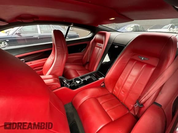 ✅ 2007 Bentley Continental GT • VIN: SCBCR73W17C040241 • Lot: 91603445. Wystawiony na Copart z przebiegiem 92 913 mil. Bezpłatny archiwum sprzedaży aukcyjnych z USA i szczegółowy raport historii pojazdu na DreamBid. Zdjęcie 6.
