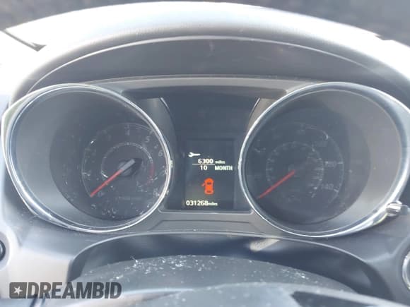 ✅ 2024 Mitsubishi Outlander S • VIN: JA4ARUAU4RU003454 • Lot: 43282833. Wystawiony na IAAI z przebiegiem 31 268 mil. Bezpłatny archiwum sprzedaży aukcyjnych z USA i szczegółowy raport historii pojazdu na DreamBid. Zdjęcie 7.