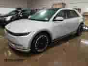 2022 Hyundai Ioniq 5 Limited z VIN KM8KRDAF2NU106664, wystawiony jako Copart lot #82025133 z przebiegiem 14 833 mil mil oraz . Historia ofert i sprzedaży dostępna na DreamBid. Obrazek 1.