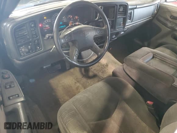 ✅ 2001 Chevrolet Silverado 2500HD LS • VIN: 1GCHK29U21E258040 • Лот: 64043465. Опубликован ранее на Copart с пробегом 259 626 миль. Бесплатный доступ к архиву аукционных продаж из США и подробный отчёт об истории автомобиля на DreamBid. Изображение 8.