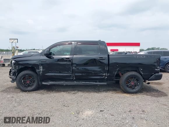 ✅ 2020 Toyota Tundra SR5 • VIN: 5TFDY5F15LX908950 • Lot: 42373999. Listed on IAAI with 81,334 mi. Free auction sales archive from the USA and detailed vehicle history report at DreamBid. Image 14.