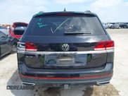 ✅ 2022 Volkswagen Atlas SE • VIN: 1V2WR2CA0NC528514 • Lot: 42403584. Listed on IAAI with 60,778 mi. Free auction sales archive from the USA and detailed vehicle history report at DreamBid. Image 16.