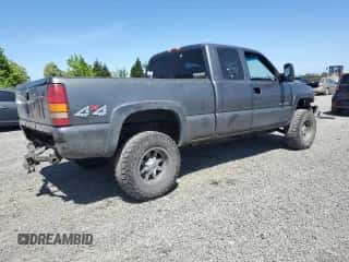 2002 Chevrolet Silverado 2500HD LS z VIN 1GCHK29U12E136559, wystawiony jako Copart lot #59023365 z przebiegiem 274 974 mil mil oraz Szkoda całkowita • Salvage title. Historia ofert i sprzedaży dostępna na DreamBid. Obrazek 3.