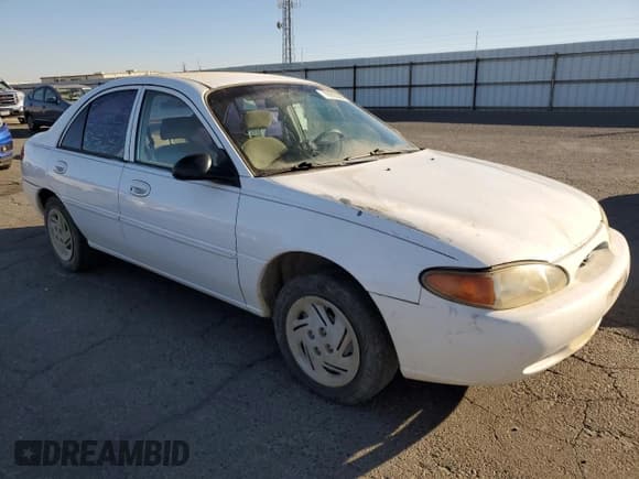 ✅ 1998 Ford Escort SE • VIN: 1FAFP13P0WW139108 • Лот: 76935594. Опубликован ранее на Copart с пробегом 28 413 миль. Бесплатный доступ к архиву аукционных продаж из США и подробный отчёт об истории автомобиля на DreamBid. Изображение 4.