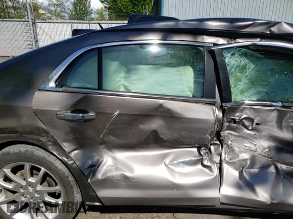 ✅ 2010 Chevrolet Malibu LTZ • VIN: 1G1ZE5E7XAF160406 • Lot: 51796223. Wystawiony na Copart z przebiegiem 121 961 mil. Bezpłatny archiwum sprzedaży aukcyjnych z USA i szczegółowy raport historii pojazdu na DreamBid. Zdjęcie 10.