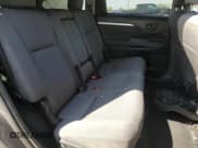 ✅ 2014 Toyota Highlander LE • VIN: 5TDZARFH4ES006846 • Лот: 81073915. Опубликован ранее на Copart с пробегом 95 718 миль. Бесплатный доступ к архиву аукционных продаж из США и подробный отчёт об истории автомобиля на DreamBid. Изображение 11.