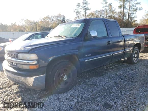 2001 Chevrolet Silverado 1500 LT z VIN 1GCEC19T11Z180375, wystawiony jako Copart lot #84170524 z przebiegiem 180 728 mil mil oraz Szkoda całkowita • Salvage title. Historia ofert i sprzedaży dostępna na DreamBid. Obrazek 1.