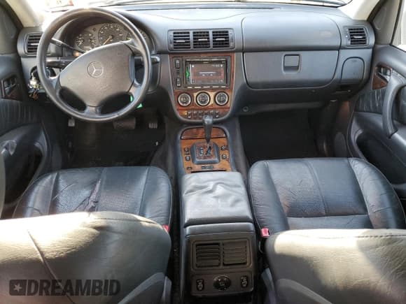 ✅ 2002 Mercedes-Benz M 320/430/500 • VIN: 4JGAB54E32A365833 • Lot: 76158434. Wystawiony na Copart z przebiegiem 175 244 mil. Bezpłatny archiwum sprzedaży aukcyjnych z USA i szczegółowy raport historii pojazdu na DreamBid. Zdjęcie 8.