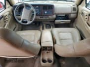 ✅ 2000 Dodge Durango • VIN: 1B4HS28N5YF167761 • Lot: 81772895. Wystawiony na Copart z przebiegiem 236 596 mil. Bezpłatny archiwum sprzedaży aukcyjnych z USA i szczegółowy raport historii pojazdu na DreamBid. Zdjęcie 8.