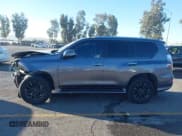 ✅ 2021 Lexus GX 460 Premium • VIN: JTJAM7BX3M5293295 • Lot: 43487034. Wystawiony na IAAI z przebiegiem 39 731 mil. Bezpłatny archiwum sprzedaży aukcyjnych z USA i szczegółowy raport historii pojazdu na DreamBid. Zdjęcie 13.