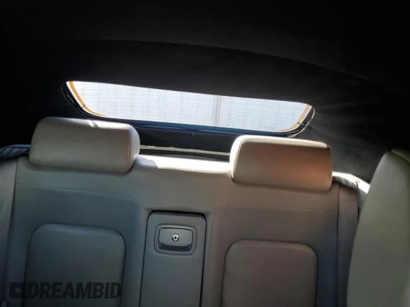 ✅ 2005 Volkswagen Beetle GLS • VIN: 3VWCM31Y55M369056 • Lot: 80876505. Listed on Copart with 114,779 mi. Free auction sales archive from the USA and detailed vehicle history report at DreamBid. Image 10.