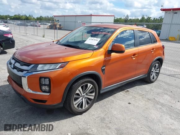 ✅ 2021 Mitsubishi Outlander ES • VIN: JA4APUAU4MU020057 • Lot: 43587836. Listed on IAAI with 82,550 mi. Free auction sales archive from the USA and detailed vehicle history report at DreamBid. Image 2.