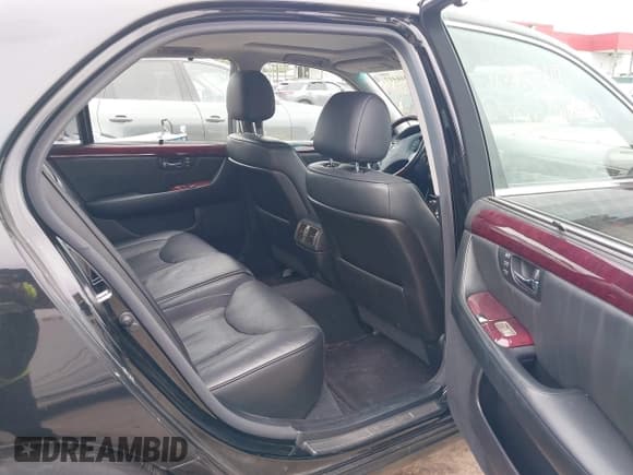 ✅ 2002 Lexus LS 430 • VIN: JTHBN30F220062081 • Lot: 43016417. Listed on IAAI with 156,153 mi. Free auction sales archive from the USA and detailed vehicle history report at DreamBid. Image 8.