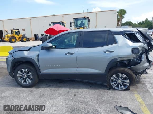 ✅ 2025 Chevrolet Equinox AWD LT • VIN: 3GNAXPEG9SL310420 • Lot: 42640625. Wystawiony na IAAI z przebiegiem 3 353 mil. Bezpłatny archiwum sprzedaży aukcyjnych z USA i szczegółowy raport historii pojazdu na DreamBid. Zdjęcie 15.