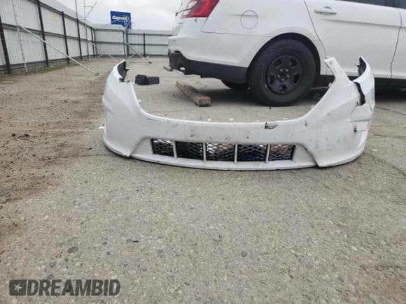 ✅ 2013 Ford Police Interceptor • VIN: 1FAHP2L81DG123482 • Lot: 90324305. Listed on Copart with 127,634 mi. Free auction sales archive from the USA and detailed vehicle history report at DreamBid. Image 12.